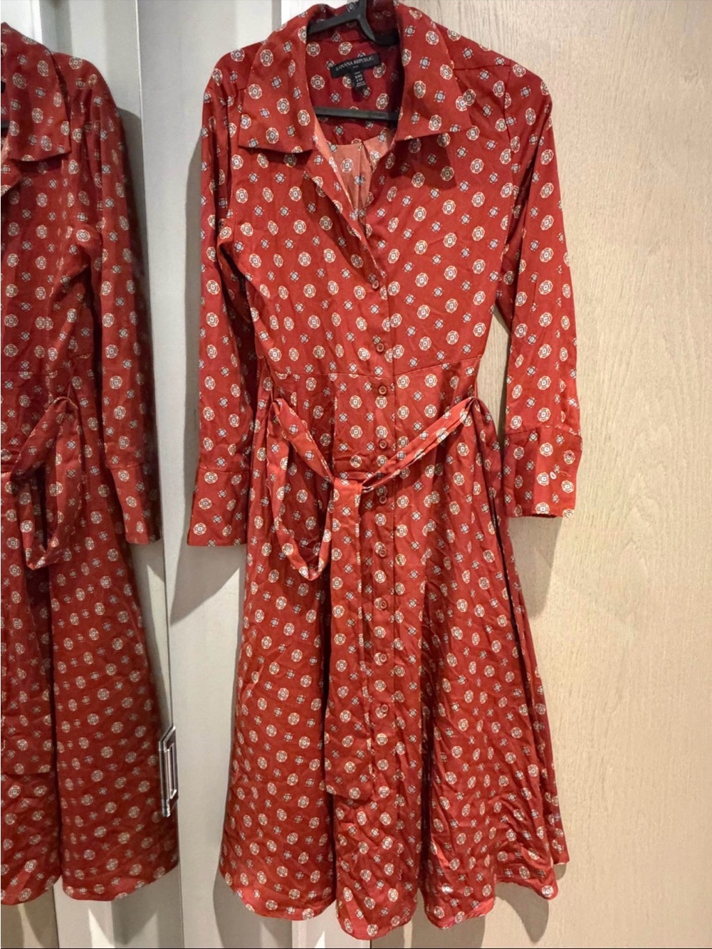 Banana Republic shirt dress - Picture 2 of 6